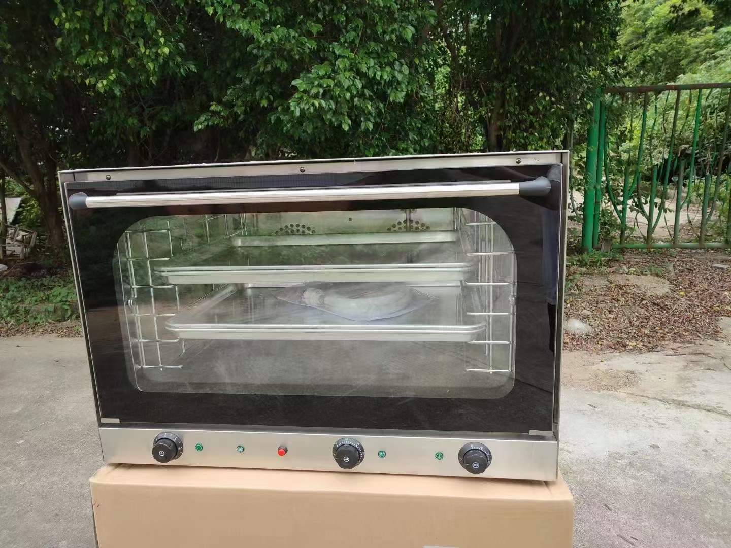 86L counter top electric convection oven with spray