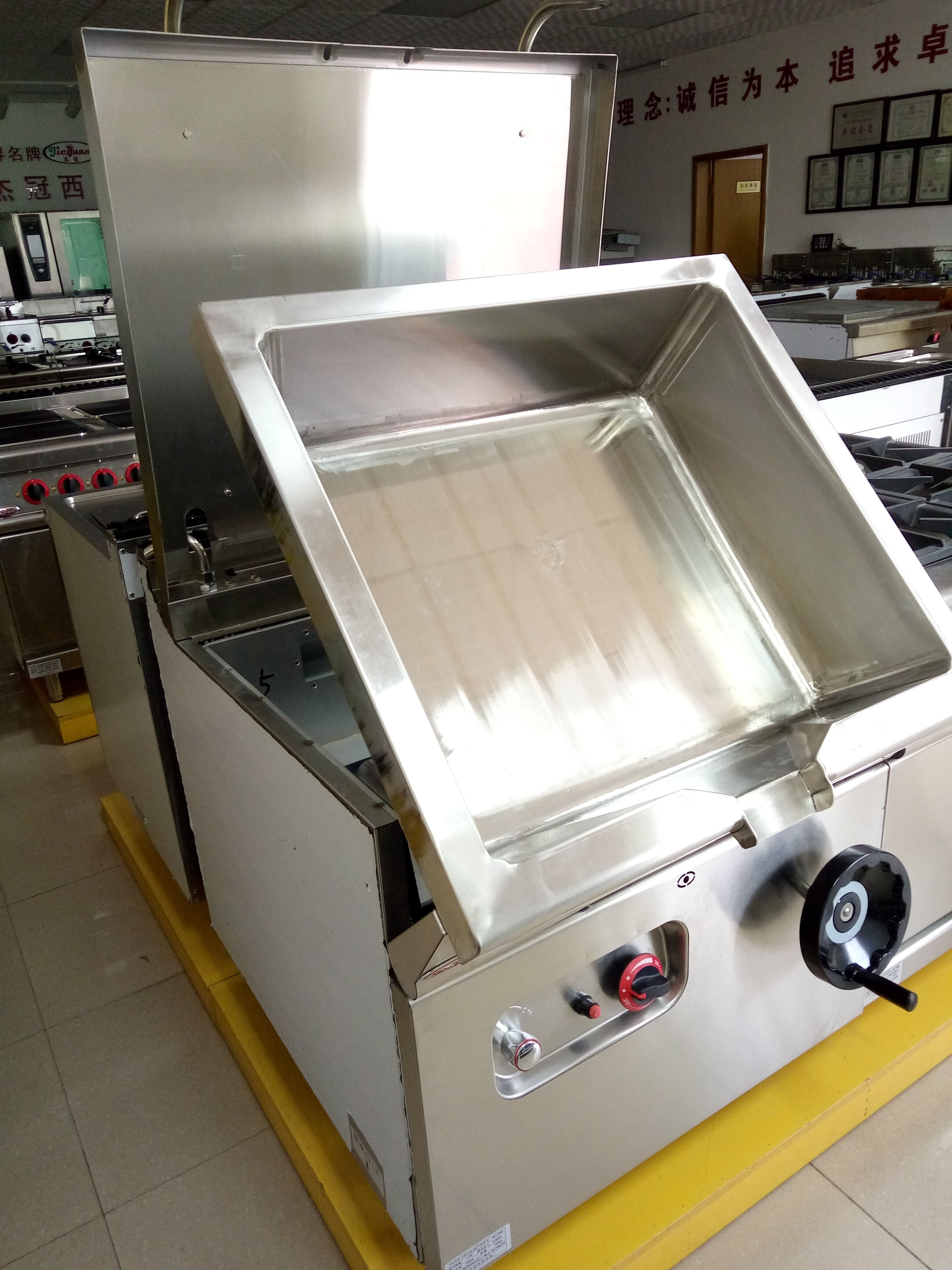 Commercial Restaurant Kitchen Equipment Gas 60L Tilting Bratt Pan 